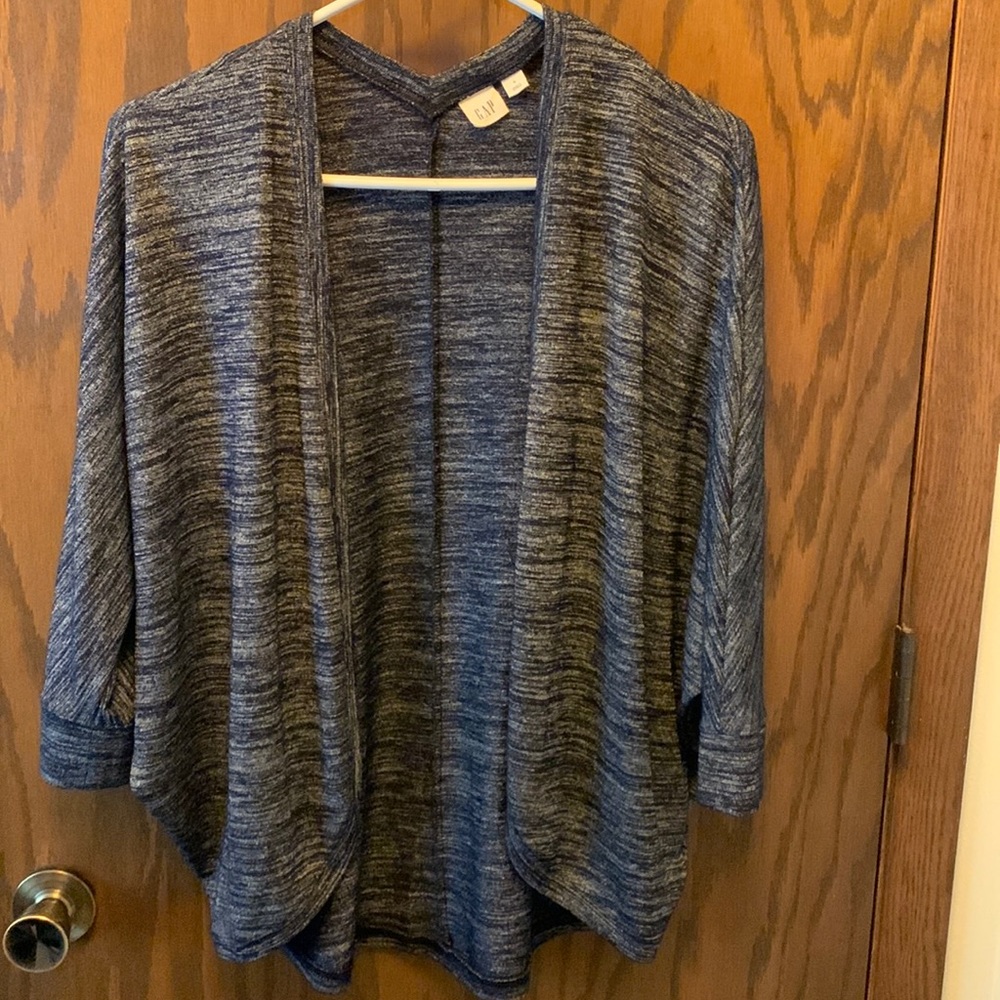 Gap light weight 3/4 sleeve open front sweater Size 8